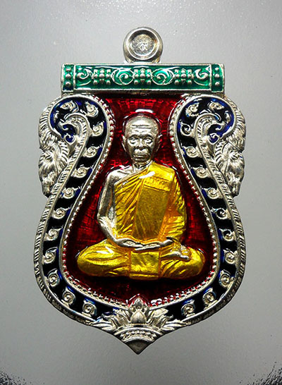 เหรียญเสมานิรันตราย เนื้อเงินลงยา 4 สี ( ราชาวดี ) หลวงพ่อสิน วัดละหารใหญ่ จ.ระยอง