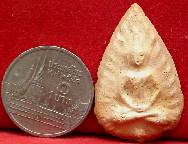 *กลีบบัวสมาธิ ดินเผา กรุวัดลิงขบ กทม. องค์สะอาดตา*