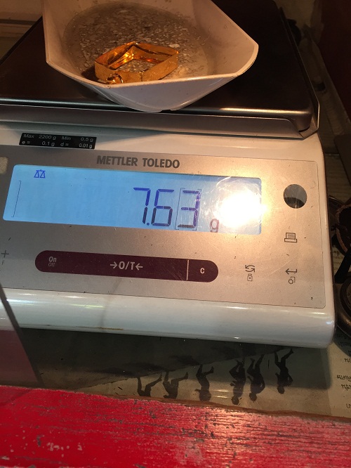 กรอบทองสำหรับใส่พระผงนั่งตั่่งรับทรัพย์