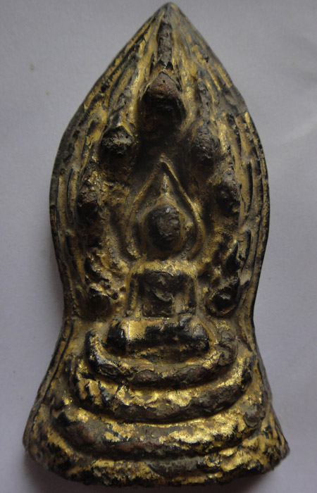 โคนสมอปางนาคปรก พิมพ์เล็ก กรุวังหน้า (ยุครัตนโกสินทร์) ลงรักปิดทอง สภาพเดิมๆครับ ราคาหลักร้อยครับ