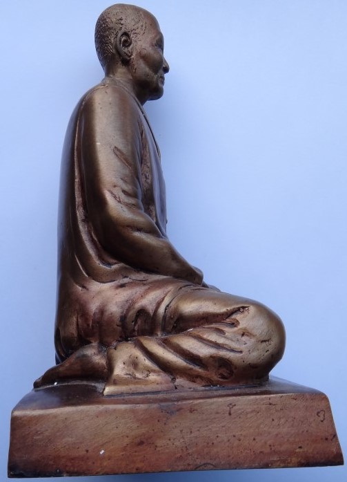 พระบูชาบรรจุของอธิษฐาน คุณแม่บุญเรือน โตงบุญเติม ครูบากฤษดา เสก เลข68 เคาะเดียวเบาๆแถมรูป