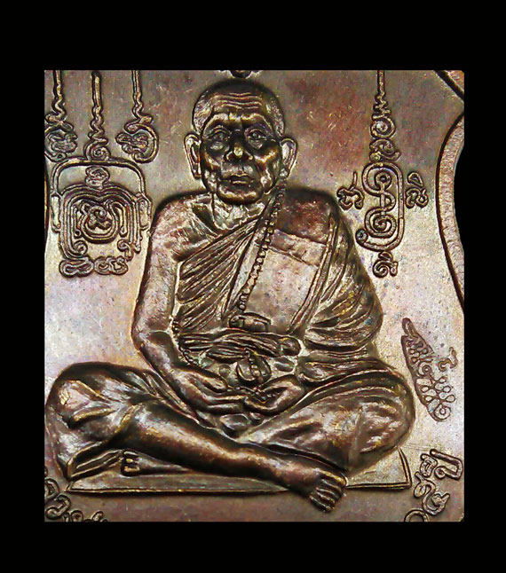 เหรียญนารายณ์ทรงครุฑ หลวงปู่หมุน ปี42 โค๊ดวัดสุทัศน์ ชัดๆ จมูกงามๆประคำเด่งทุกเม็ด ผิวเนียนสวยมากๆ