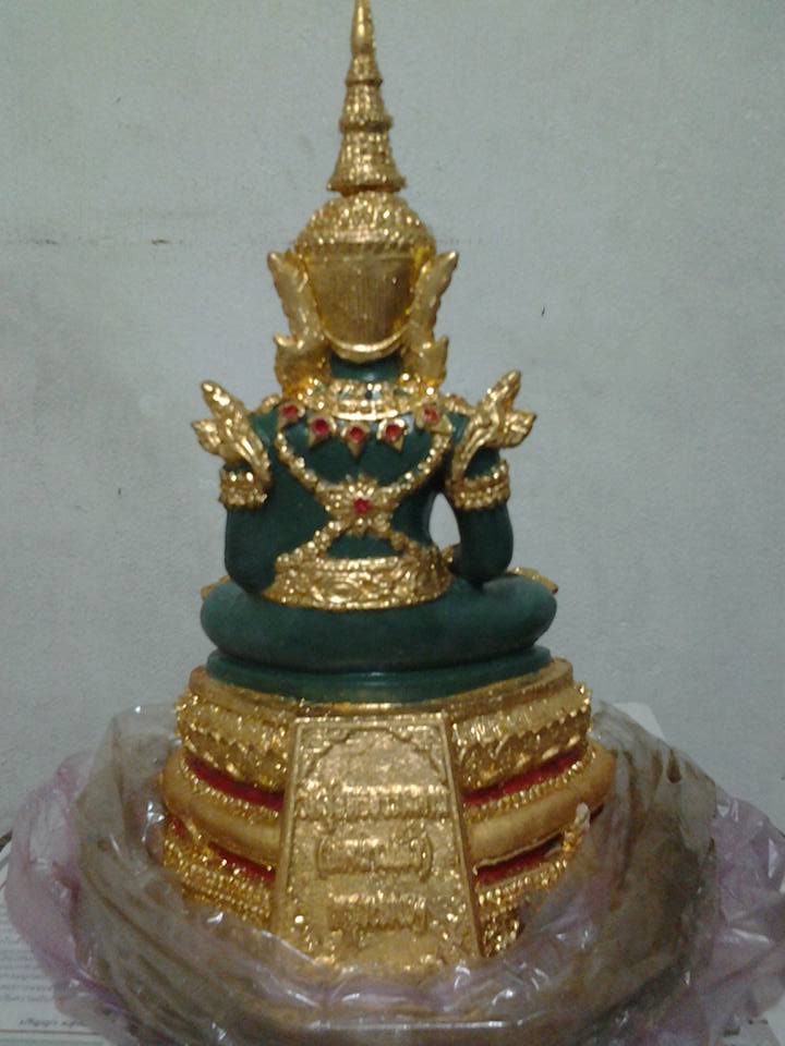 พระบูชา5นิ้ว พระแก้วมรกต หลวงปู่ธูป วัดแค นางเลิ้ง ก้นฝังผง+ลูกสวาท