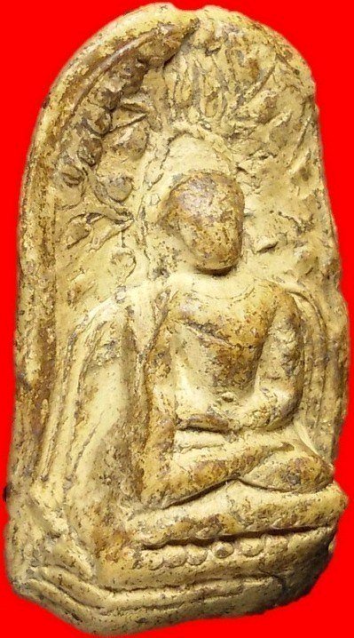 พระคงลำพูนกรุเก่า เนื้อสวยจัดจ้านองค์ล่ำ โพธิ์เด้ง ฟอร์มสวย หายากครับ