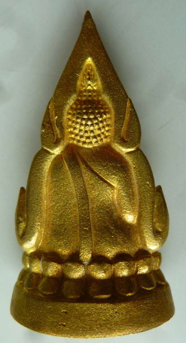 #65...พระพุทธชินราชอินโดจีนย้อนยุค เสาร์ 5 ปี 2553 เนื้อทองเหลือง สวยมาก