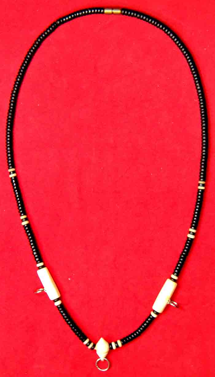 (((วัดใจเคาะเดียวแดง)))สร้อยผสมเม็ดกะลาตาเดียว+หัวกลางขุนกระดูกช้าง ความยาว ๒๕ นิ้ว แบบ ๓ ห่วง 1 เส้