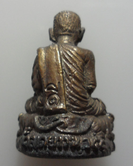 *** จ.นครสวรรค์ *** พระกริ่งหลวงปู่เปลื้อง วัดลาดยาว อายุ ๑๐๖ ปี