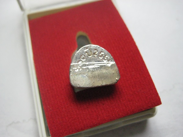 รูปหล่อหลวงปู่ปาน เนื้อเงิน ออกวัดลาดหวาย สมุทรปราการ พร้อมกล่อง