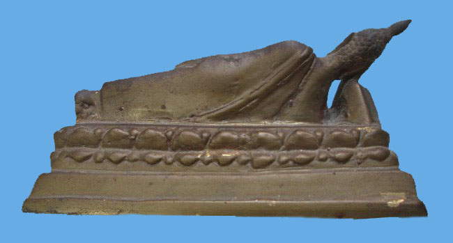 พระบูชาเนื้อทองเหลือง 2 องค์ พระนอนยาว 5 นิ้ว นาคปรกหน้าตัก 2 นิ้ว เคาะเดียวครับ