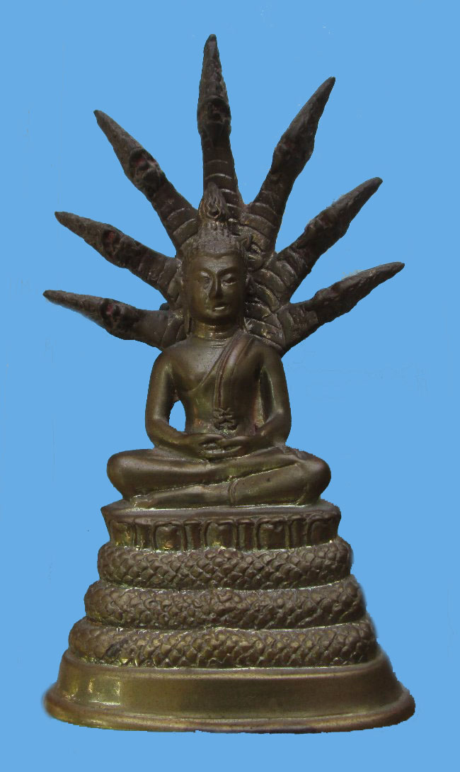 พระบูชาเนื้อทองเหลือง 2 องค์ พระนอนยาว 5 นิ้ว นาคปรกหน้าตัก 2 นิ้ว เคาะเดียวครับ