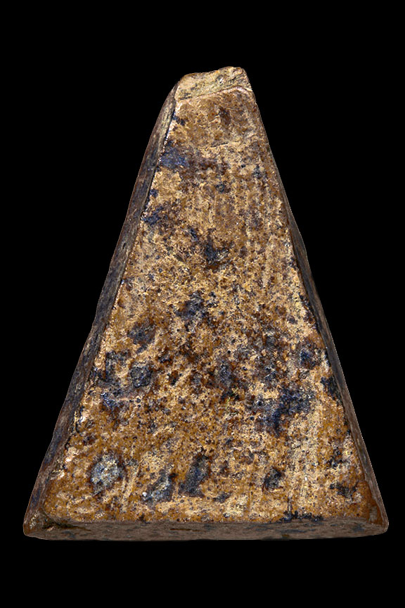 พระนางกำแพงเนื้อดิน