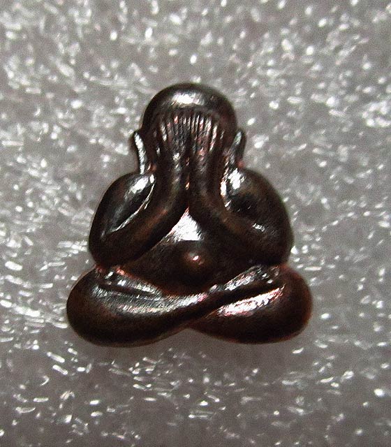 พระปิดตาหลังรูปเหมือน หลวงพ่อสาคร (((( เนื้อนวะ )))) ปี49 สภาพสวย