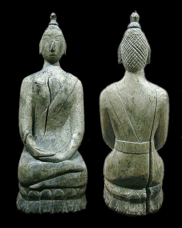 พระไม้แกะศิลปเชียงรุ้ง