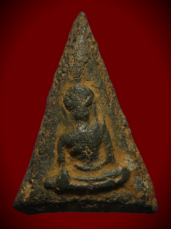 พระฤาษีเนื้อเขียว หลังพระนางพญาเนื้อสวยไม่ทราบที่