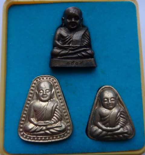 ชุด หลวงพ่อเงิน ปี45 อัลปาก้าเคาะเดียว