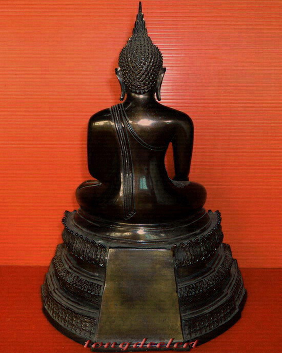 พระบูชาหลวงพ่อวัดไร่ขิง จ.นครปฐม รุ่นเก่า หล่อหนา สวยมากค่ะ