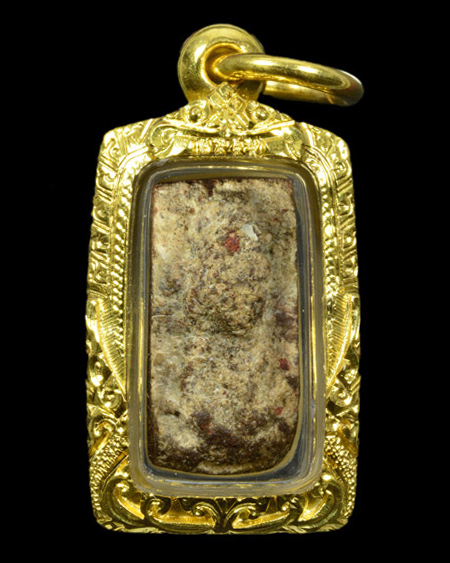 พระกรุนาดูนตัดเดียว จ.มหาสารคาม พิมพ์32อรหันต์ นิยม เนื้อมะขามเปียก สภาพสวยมากมาก+เลี่ยมทองหนาหนาคับ