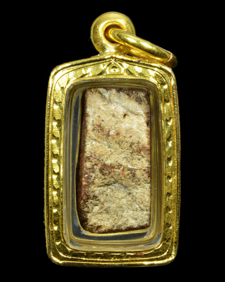 พระกรุนาดูนตัดเดียว จ.มหาสารคาม พิมพ์32อรหันต์ นิยม เนื้อมะขามเปียก สภาพสวยมากมาก+เลี่ยมทองหนาหนาคับ