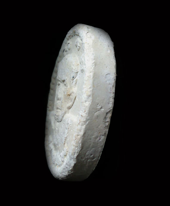 พระผงยันต์ดวงเศรษฐี หลวงปู่หมุน ปี43 เนื้อโซนเทา สวยจมูกโด่ง หูตา คม ชัด พุทธคุณล้นๆ เนื้อแน่น