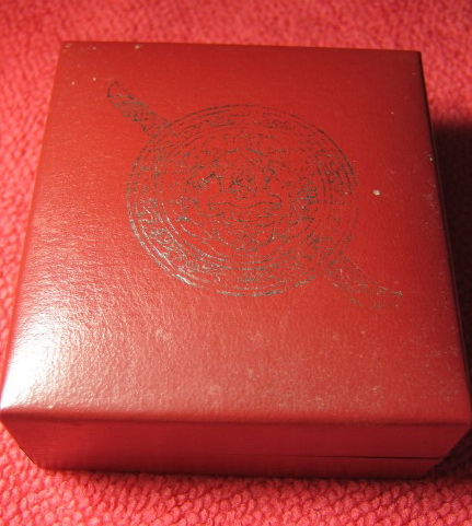 กล่อง หลวงพ่อโสธร รุ่น 80ปี กรมตำรวจครับ