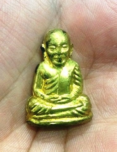 หลวงพ่อเงิน บึงนาราง สวยๆครับ