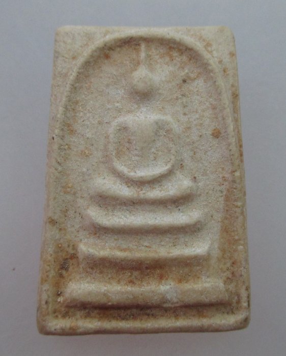 20 บ.  พระสมเด็จไม่ทราบที่ครับ แก่น้ำมัน