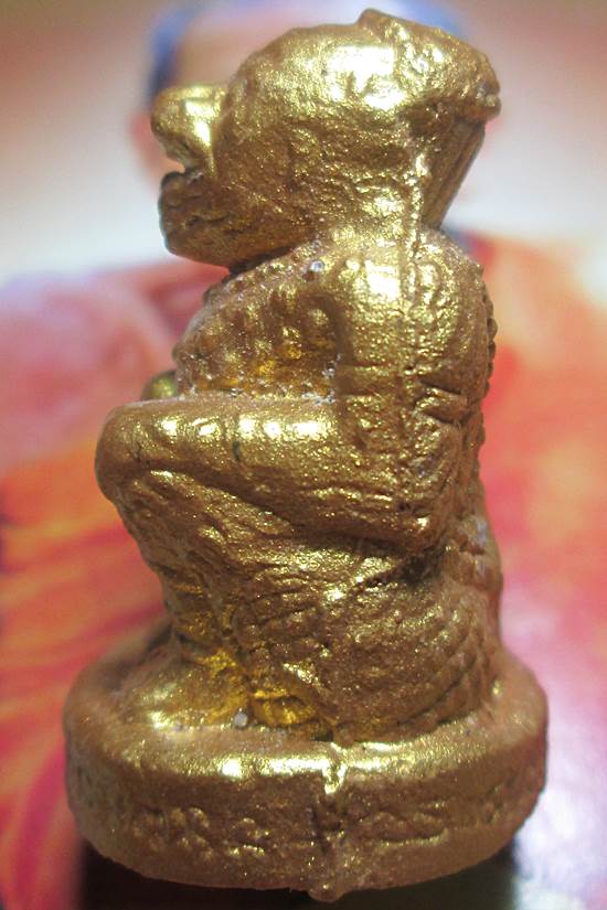 หนุมานทาทอง เนื่อผงชมภูนุช ปี 43 ออกวัดซับลำไย หลวงปู่หมุนปลุกเสก