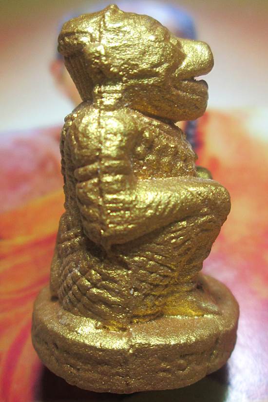 หนุมานทาทอง เนื่อผงชมภูนุช ปี 43 ออกวัดซับลำไย หลวงปู่หมุนปลุกเสก