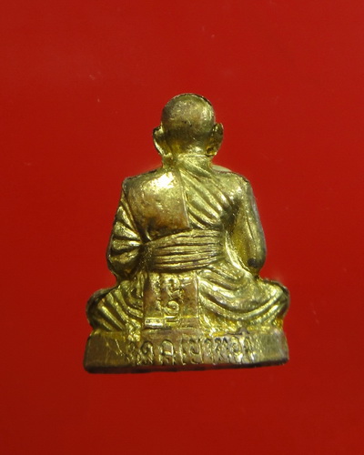 รูปเหมือนปั้มรุ่นแรก จันทร์เพ็ญมหาราช พ่อท่านคล้อย อโมโน วัดภูเขาทอง 