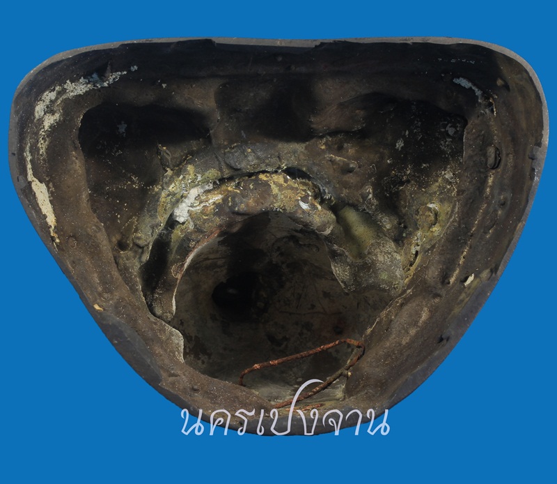 พระบูชารุ่นแรกหลวงปู่เหรียญ จ.หนองคาย ปี36 