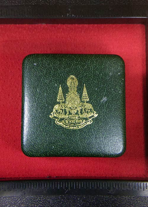 กล่องเปล่า พระหลวงพ่อโสธร รุ่นกาญจนาภิเษก ครบรอบ 50 ปี สำหรับพระพิมพ์เล็กลอยองค์ เนื้อเงิน