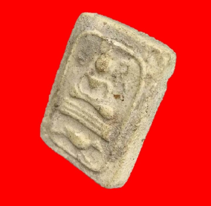 หลวงพ่อปานกรุวัดคู้สลอด พิมพ์ขี่นก หายากครับสภาพพอสวย รับประกันพระแท้เก้คืนเต็มครับ