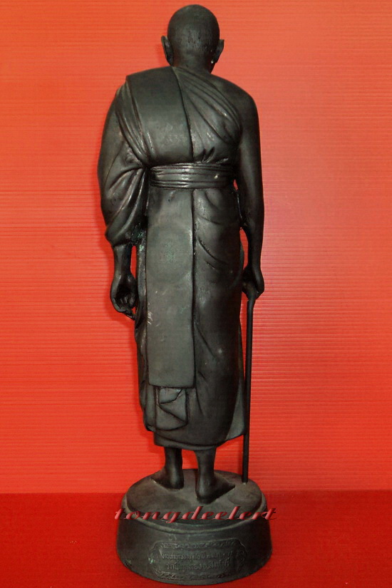 รูปหล่อบูชายืนถือไม้เท้าหลวงพ่อแพ วัดพิกุลทอง จ.สิงห์บุรี รุ่น 90 ปี สวยมากค่ะ