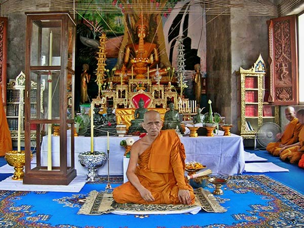 รูปหล่อโบราณ(รุ่นแรก) หลวงพ่อสนองชาติ วัดเย็นสนิทธรรมาราม กาญจนบุรี ปี 2555 เนื้อทองฉนวน