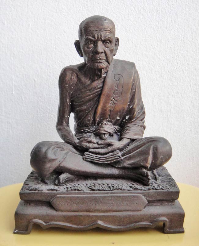 พระบูชาหลวงปู่หมุน รุ่น เสาร์ 5 มหาเศรษฐี หน้าตัก 5 นิ้ว (เคาะเดียวครับ)