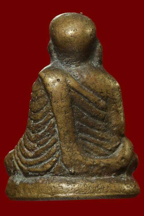 รูปหล่อโบราณหลวงพ่อเงิน ท่ามะไฟ ค่ะ