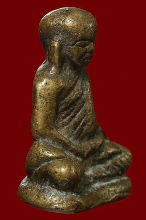 รูปหล่อโบราณหลวงพ่อเงิน ท่ามะไฟ ค่ะ