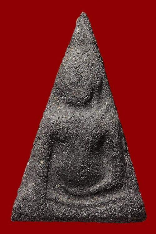 พระสวย พระแท้ ไม่มีคำว่าแพงครับ   หลวงพ่อแดง พิญพ์นางพญา เนื้อดำ ปี2513 ตัดแคบ ท้องพอง ตามสูตรครับ