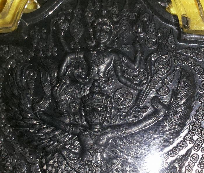 หลวงปู่กาหลง วัดเขาแหลม เหรียญนารายทรงครุฑเนื้อตะกั่ว รุ่นแรก เคาะเดียว