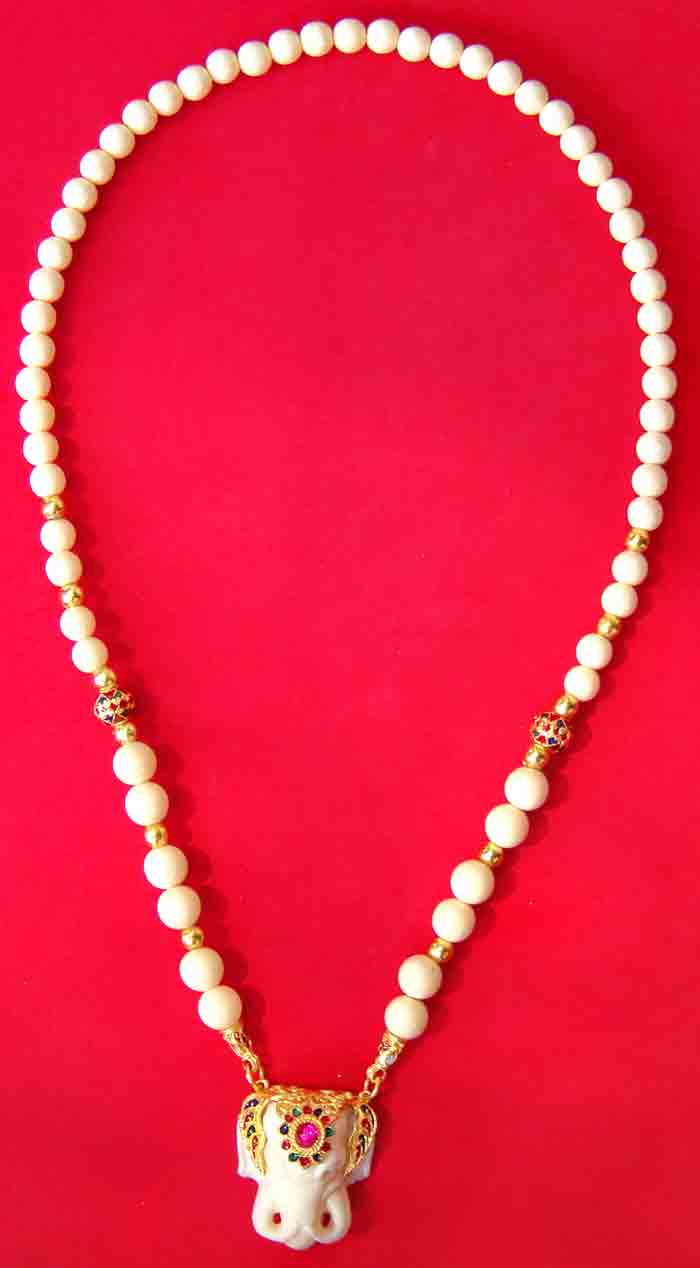 ***สร้อยคล้องพระเม็ดเรซิ่นลายงาลวดลายลายสุโขทัยโบราณกะไหล่ทองความยาว 25 นิ้ว ขนาดศูนย์กลางเม็ดสร้อย 