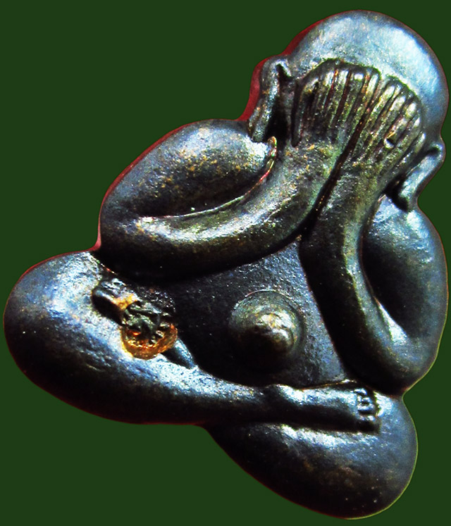 พระปิดตาหลังรูปเหมือน เนื้อทองแดง หลวงพ่อสาคร มนุญฺโญ วัดหนองกรับ จ.ระยอง ปี ๒๕๔๙