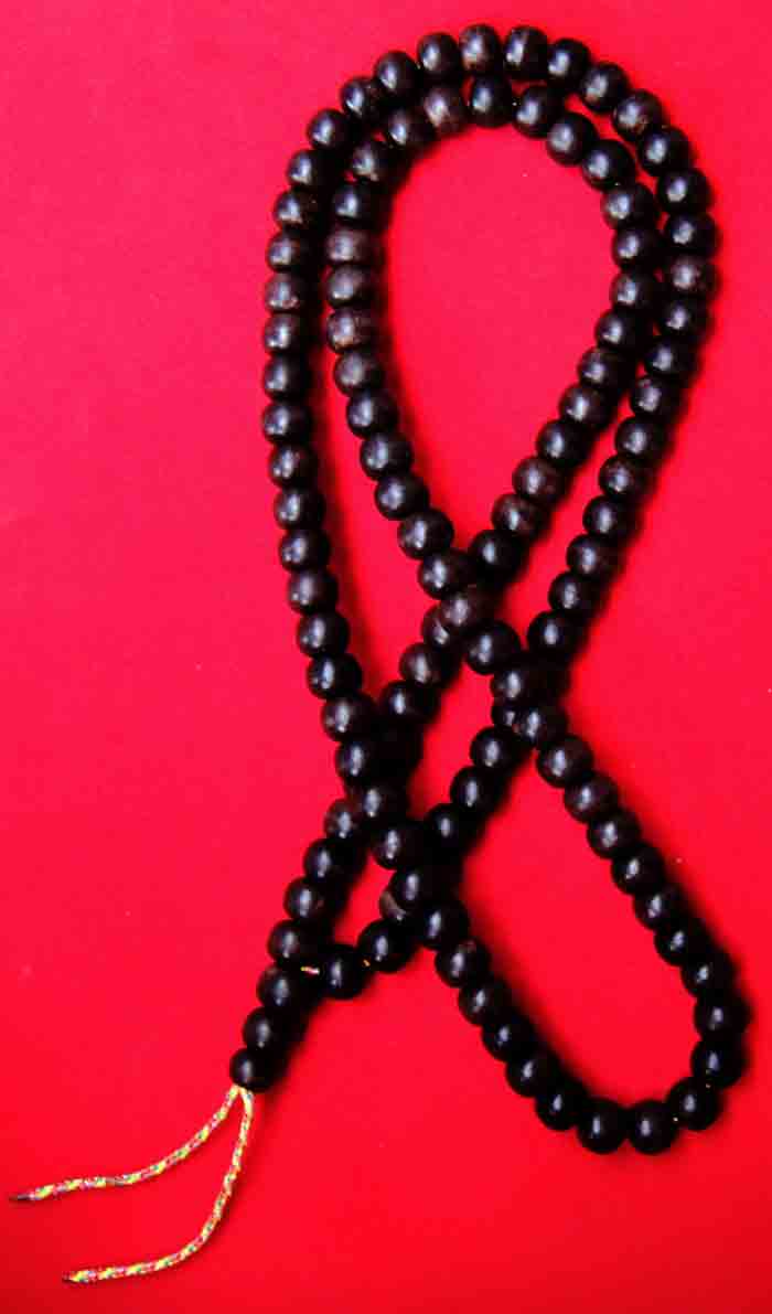 ***สร้อยประคำแก่นมะขาม*** เส้นผ่าศูนย์กลางเม็ด 1.2 เซนติเมตร ขนาดความยาว 38 นิ้ว