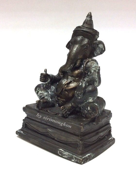 พระพิฆเนศ รุ่นบูชาครู อาจารย์ติ๋ว วัดมณีชลขัณฑ์ ปี50 ขนาดบูชา หน้าตัก 3นิ้ว สูง 5นิ้ว อุดผง เทนำฤกษ์