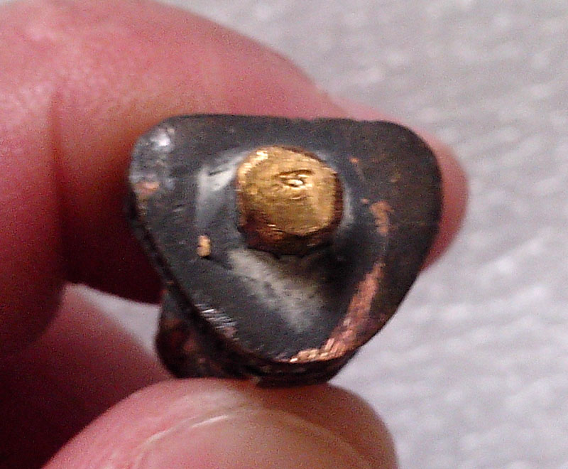 รูปหล่อยอดธง พิมพ์รวยทันใจ เนื้อนวะ หลวงปู่หมุน วัดบ้านจาน  สร้าง 169 องค์ หายาก.. 