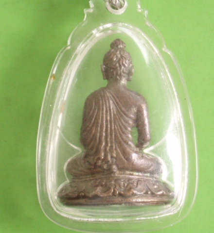 ((เคาะเดียวแดง)) รูปหล่อพระพุทธ (ไม่ทราบที่) พร้อมเลี่ยม