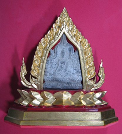 พระซุ้มเรือนแก้วปางมารวิชัย กรุราชบูรณะ อยุธยา เนื้อชินเงิน ( พร้อมกรอบ พระบูชา ไม้สักแท้ ปิดทอง )