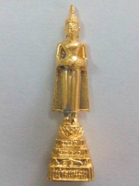 หลวงพ่อบ้านแหลม วัดเพชรสมุทรวรวิหาร