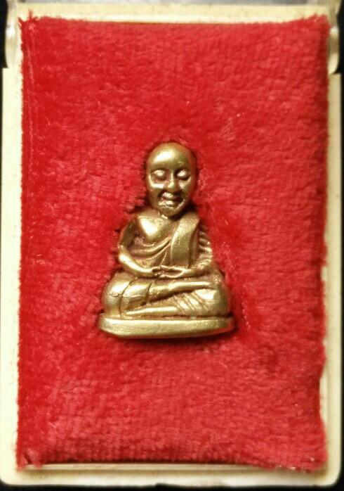 หลวงพ่อเงินวัดบางคลานไม่ทราบปีมาพร้อมกล่องเดิมๆครับ