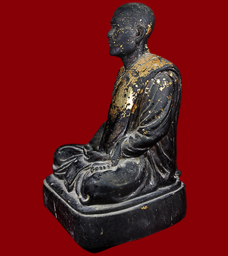 พระบูชา หลวงพ่อลี ธมมฺธโร วัดอโศการาม จังหวัด สมุทรปราการ ขนาดหน้าตัก ๕ นิ้ว สูง ๘ นิ้ว 