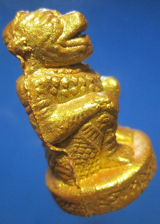 หนุมานชมพูนุช หลวงปู่หมุนวัดทรัพย์ลำใย. เนื้อนิยมทาทองสภาพสวย